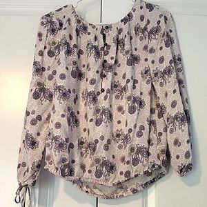 Bohemian tie-sleeve, floral cream Lucky top